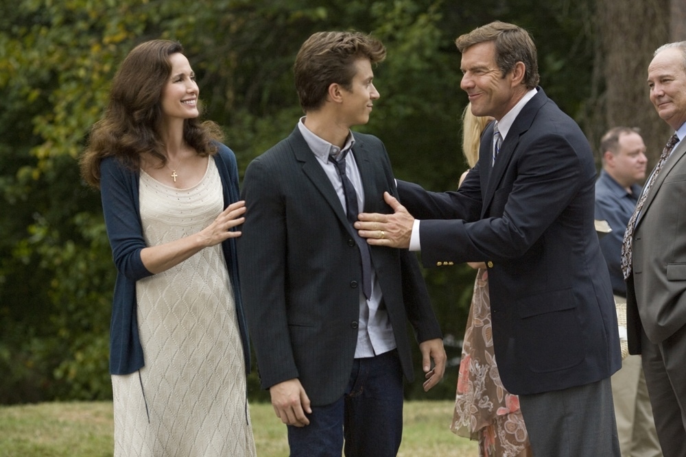 Still of Andie MacDowell, Dennis Quaid and Kenny Wormald in Pamise del sokiu (2011)