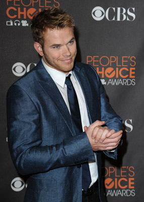 Kellan Lutz at event of The 36th Annual People's Choice Awards (2010)