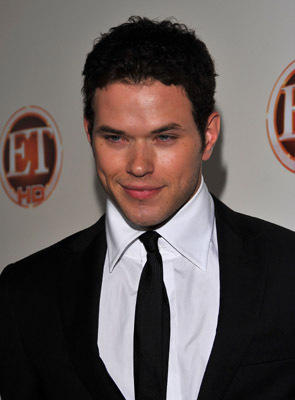 Kellan Lutz at event of The 61st Primetime Emmy Awards (2009)