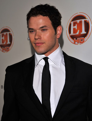 Kellan Lutz at event of The 61st Primetime Emmy Awards (2009)