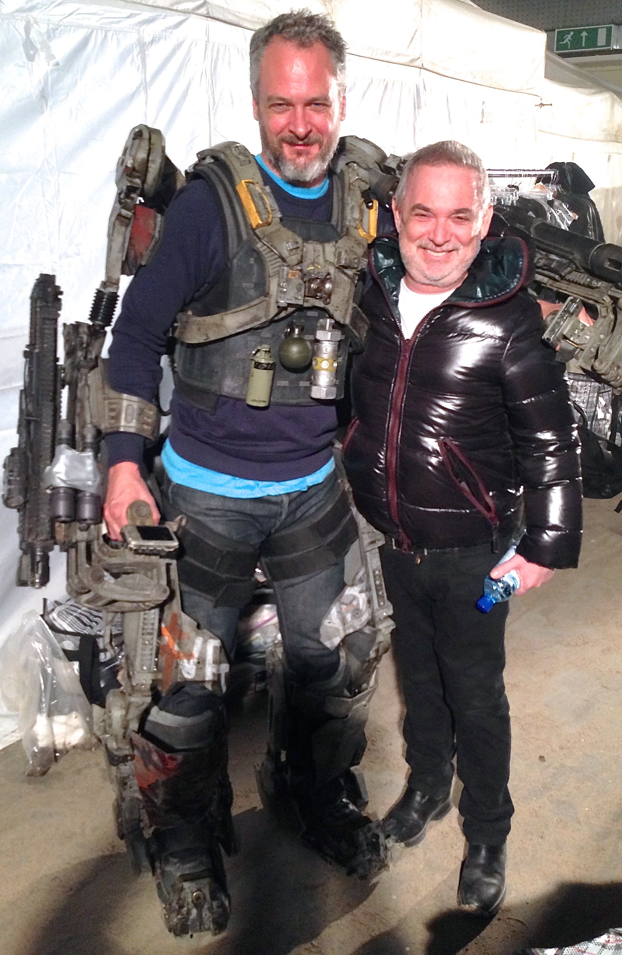 On set of EDGE OF TOMORROW with producer Erwin Stoff