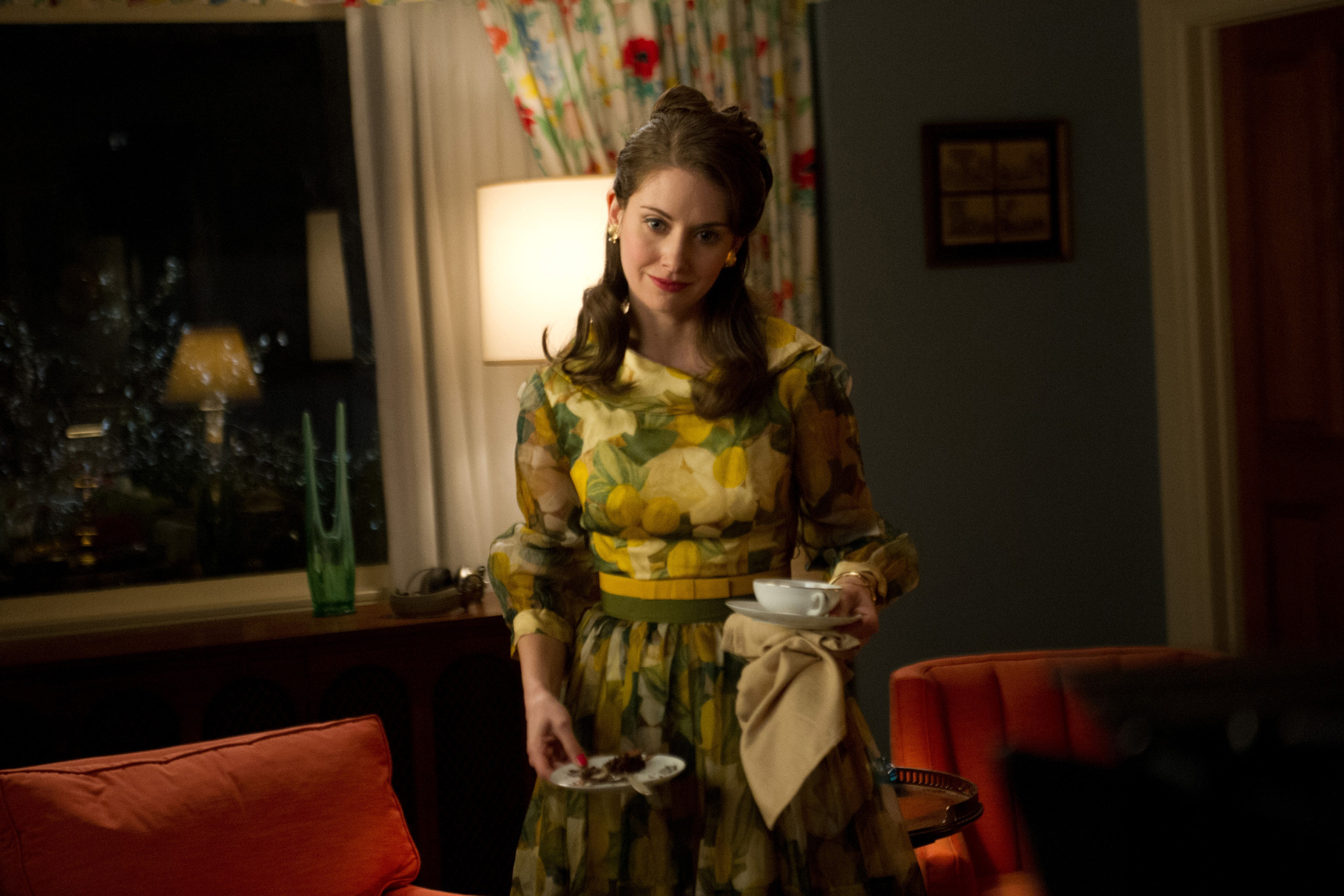 Still of Alison Brie in MAD MEN. Reklamos vilkai (2007)