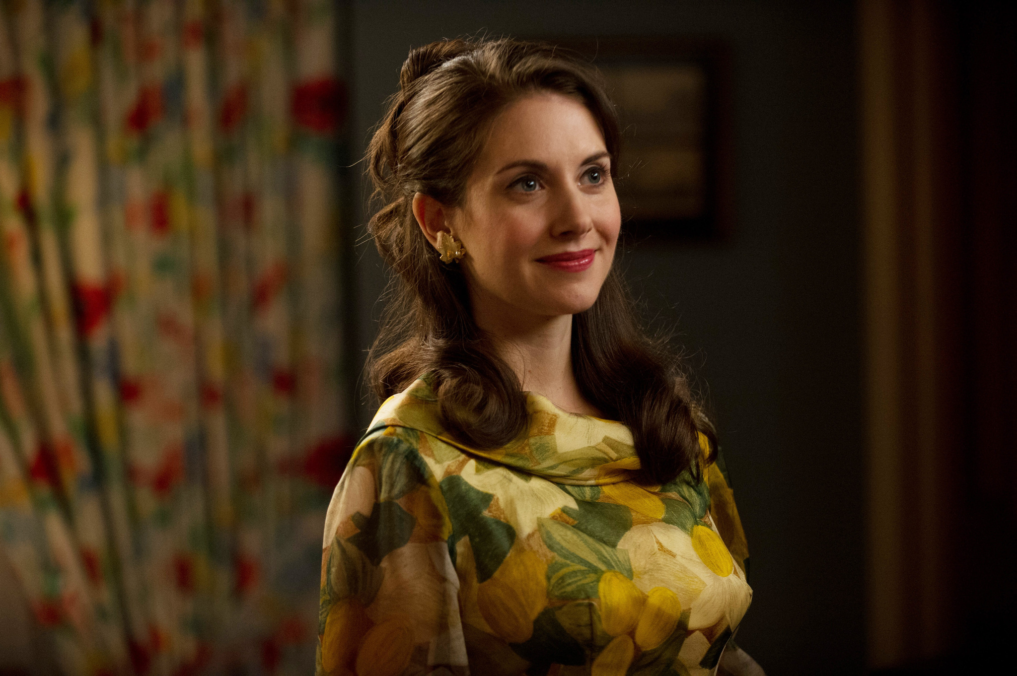 Still of Alison Brie in MAD MEN. Reklamos vilkai (2007)