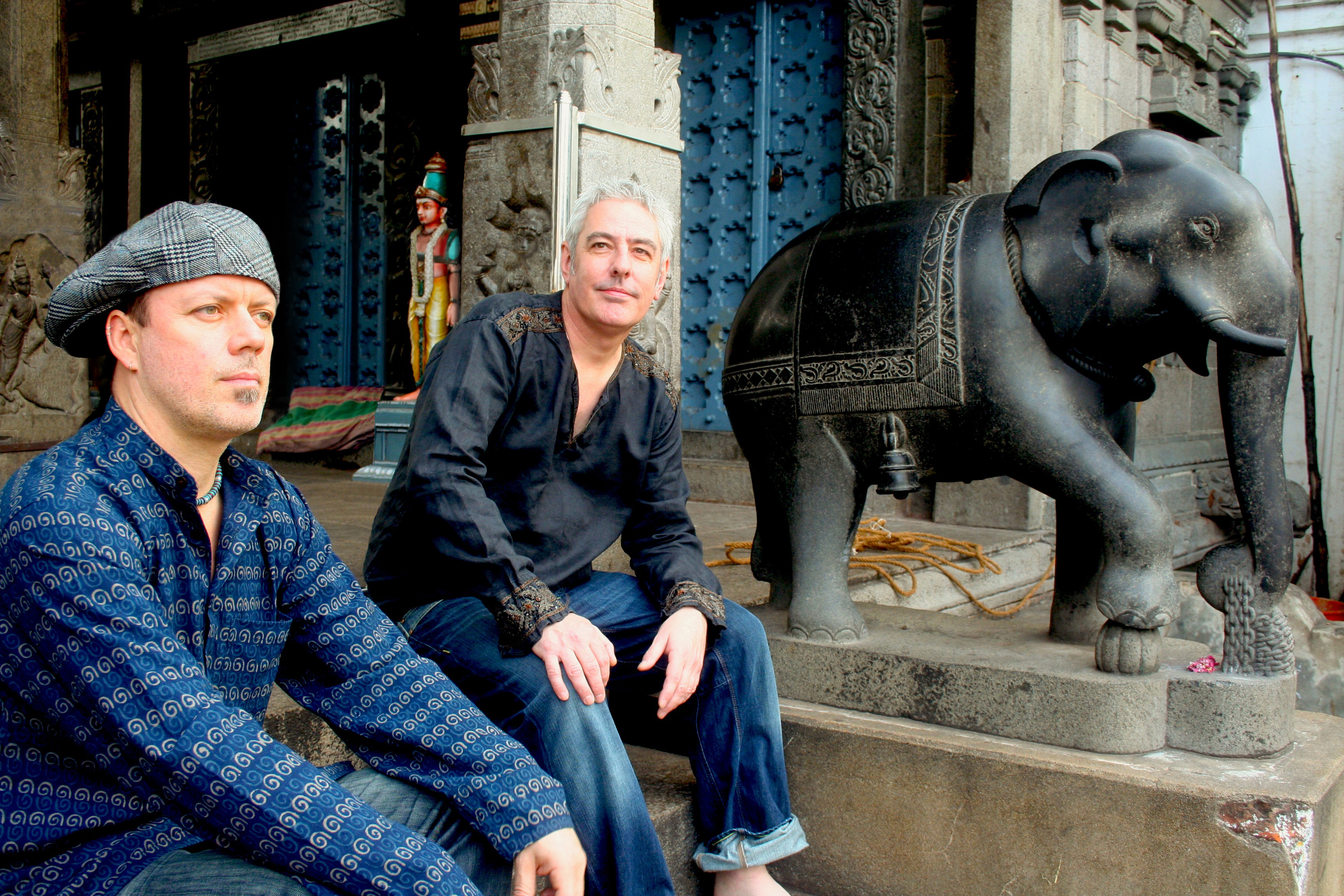 Andrew T. Mackay (l) and Garry Hughes of Bombay Dub Orchestra in Chennai, India 2008