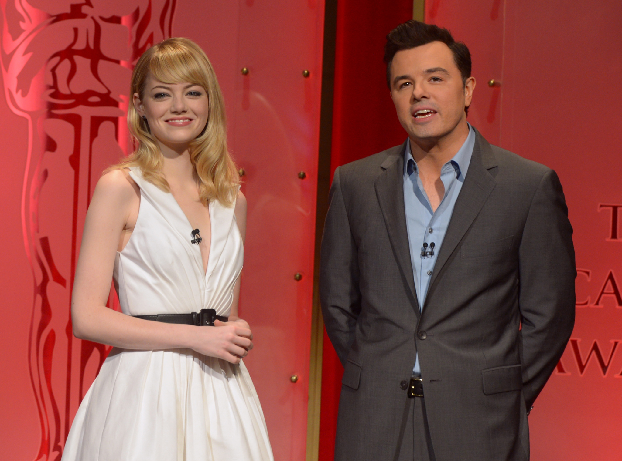 Seth MacFarlane and Emma Stone at event of The Oscars (2013)