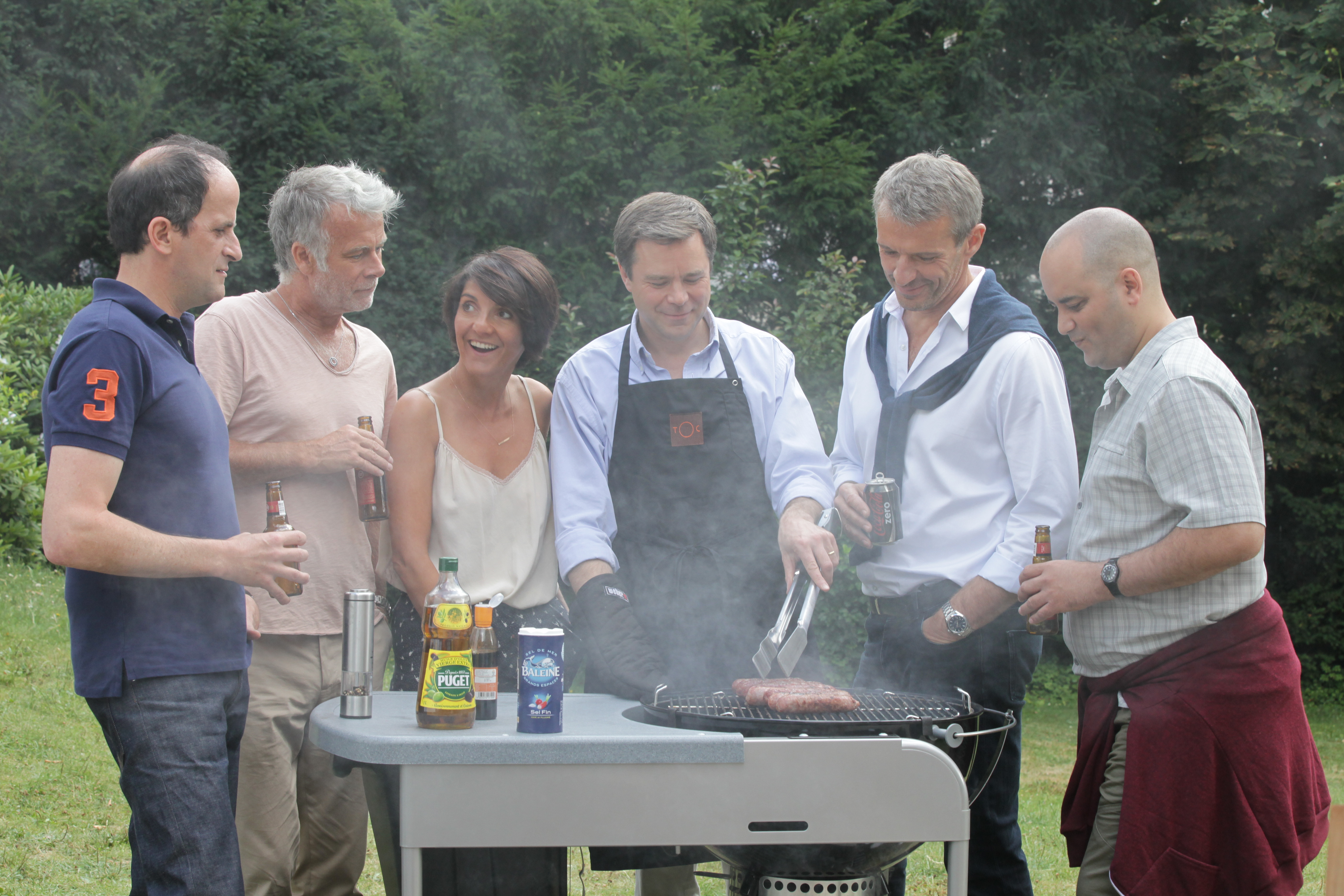 Still of Lionel Abelanski, Guillaume de Tonquedec, Franck Dubosc, Lambert Wilson and Florence Foresti in Barbecue (2014)
