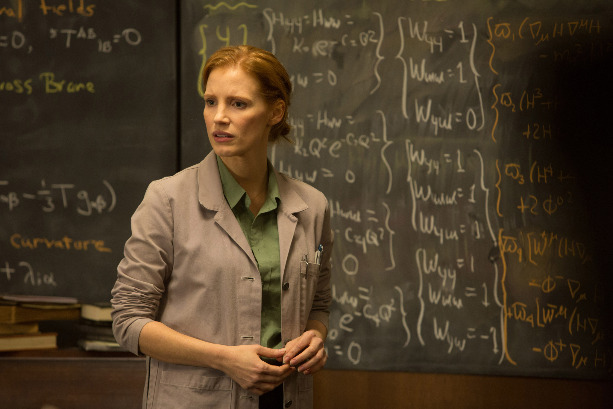 Still of Jessica Chastain in Tarp zvaigzdziu (2014)