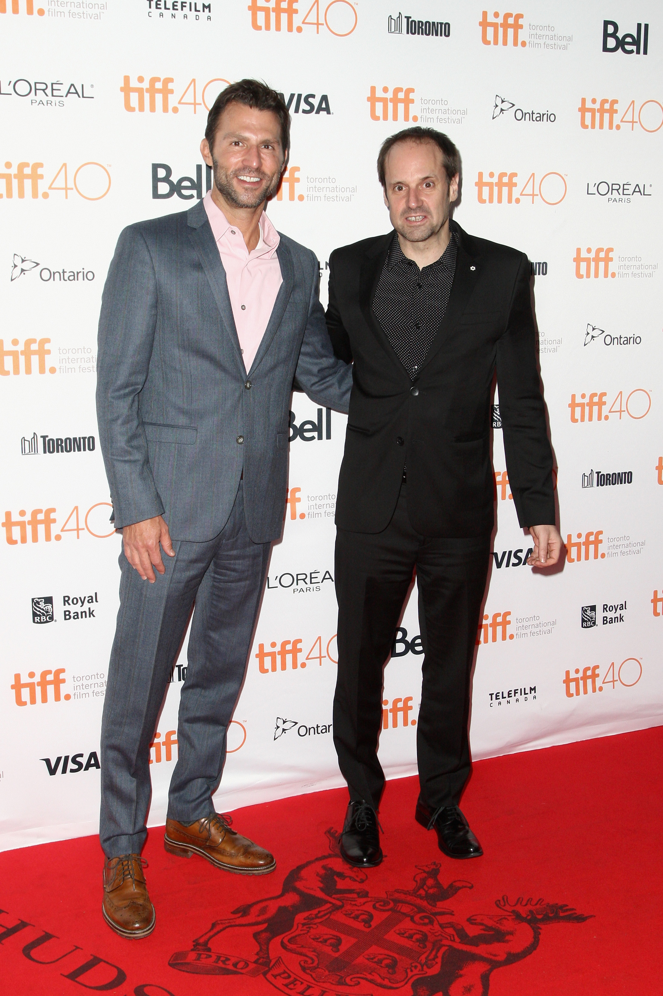 Jeff Skoll and Jonathan King at event of Beasts of No Nation (2015)