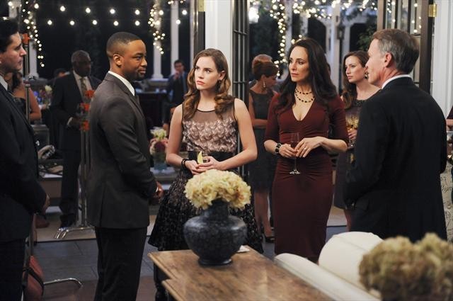 Still of Madeleine Stowe, Christa B. Allen and Collins Pennie in Kerstas (2011)