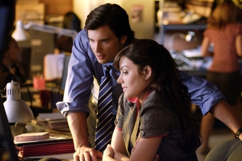 Still of Tom Welling and Erica Durance in Smallville (2001)