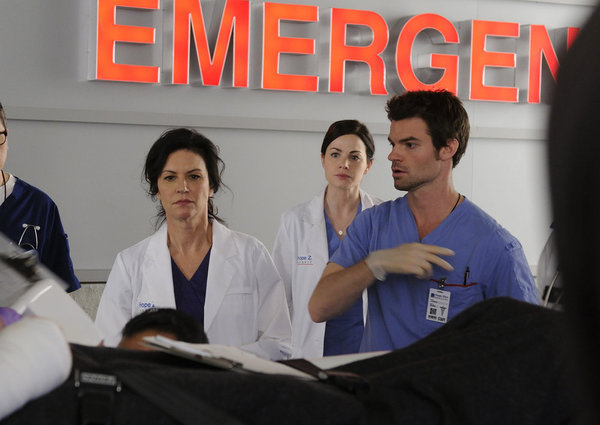 Still of Wendy Crewson, Daniel Gillies and Erica Durance in Saving Hope (2012)