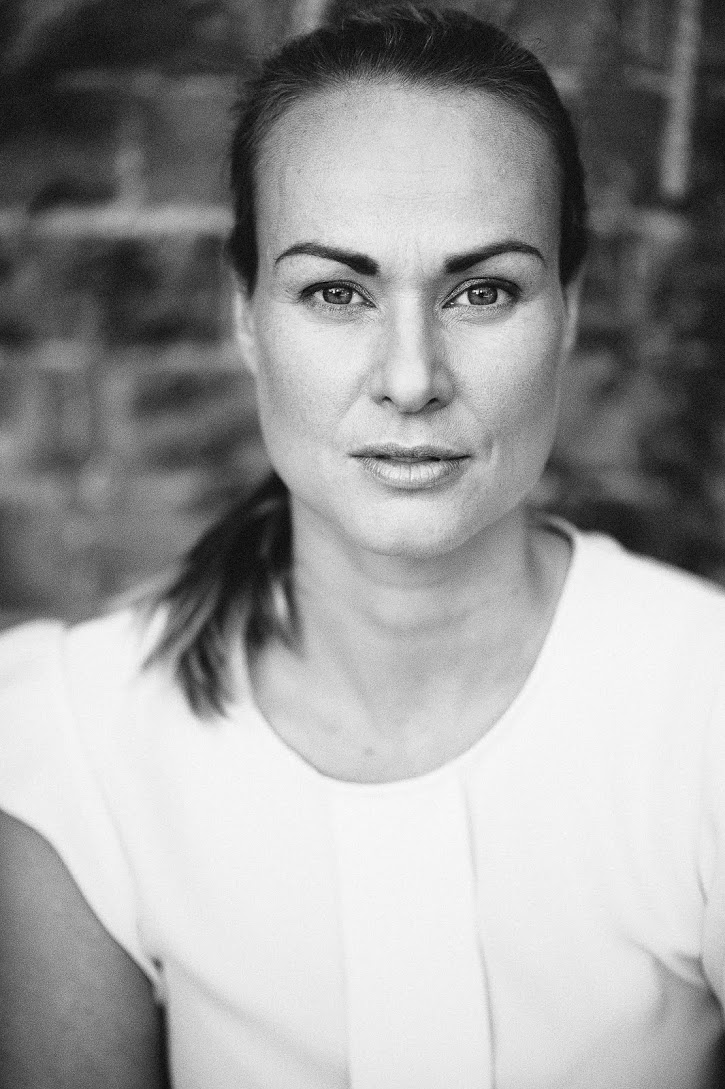 Angela Olyslager