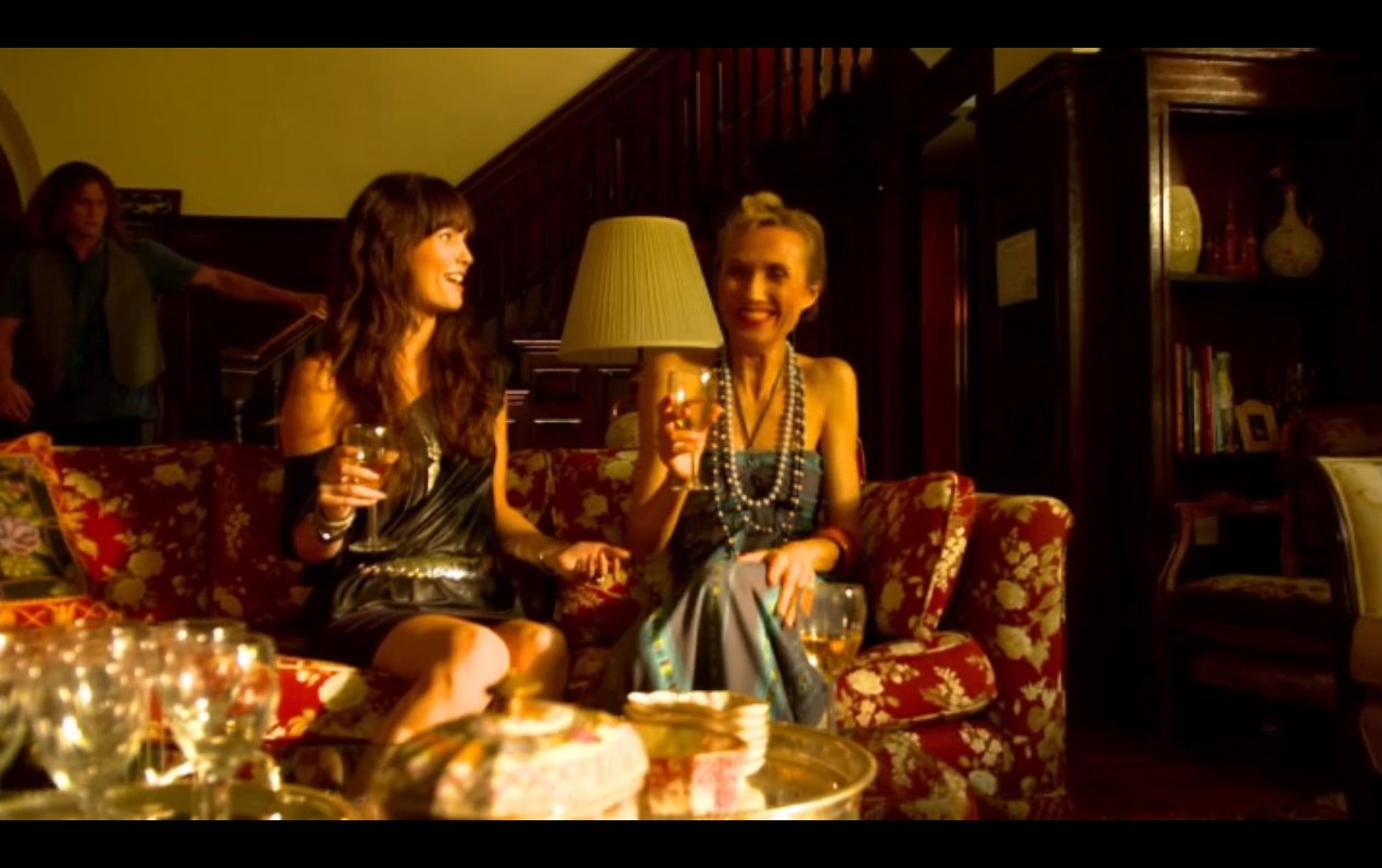 Still of Nattacia Satie, Alison Manning and Lou Morey in Celebrity Ghost Stories
