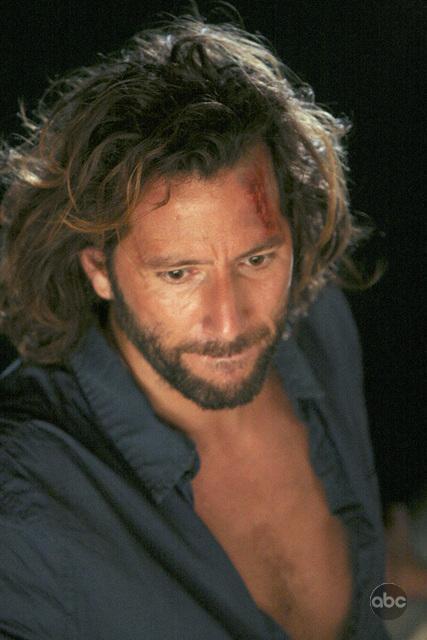 Still of Henry Ian Cusick in Dinge (2004)