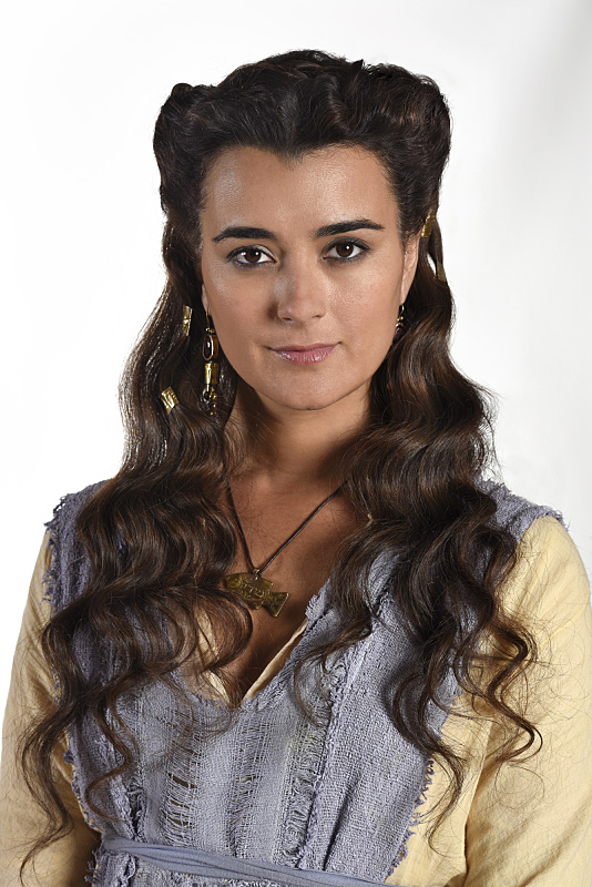 Still of Cote de Pablo in The Dovekeepers (2015)