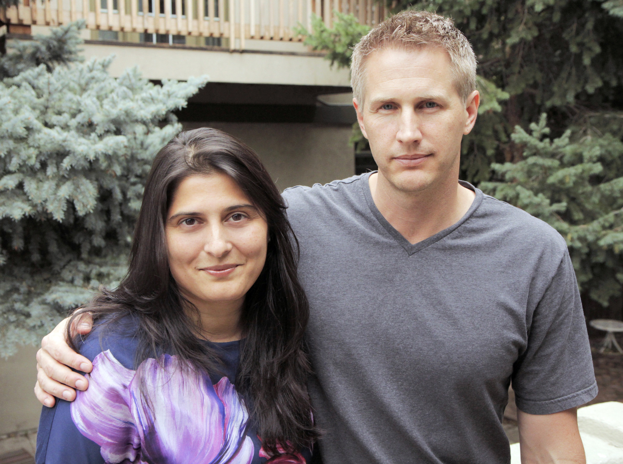 Still of Daniel Junge and Sharmeen Obaid-Chinoy in Saving Face (2012)