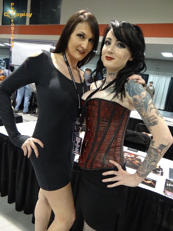 Full Moon Tattoo and Horror Convention 2012 with actress Julie Anne Prescott