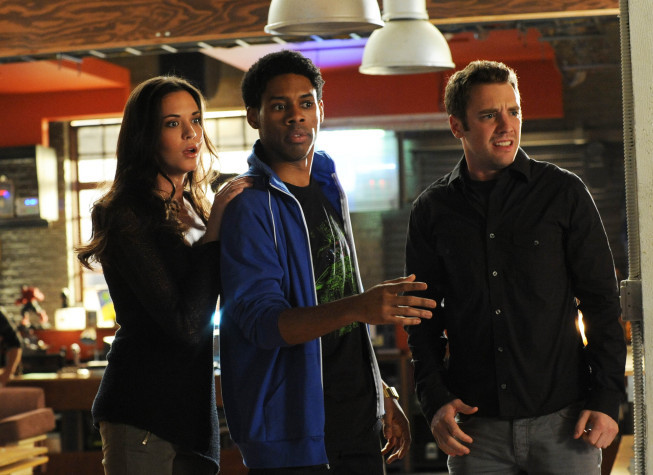 Still of Bret Harrison, Odette Annable and Alphonso McAuley in Breaking In (2011)