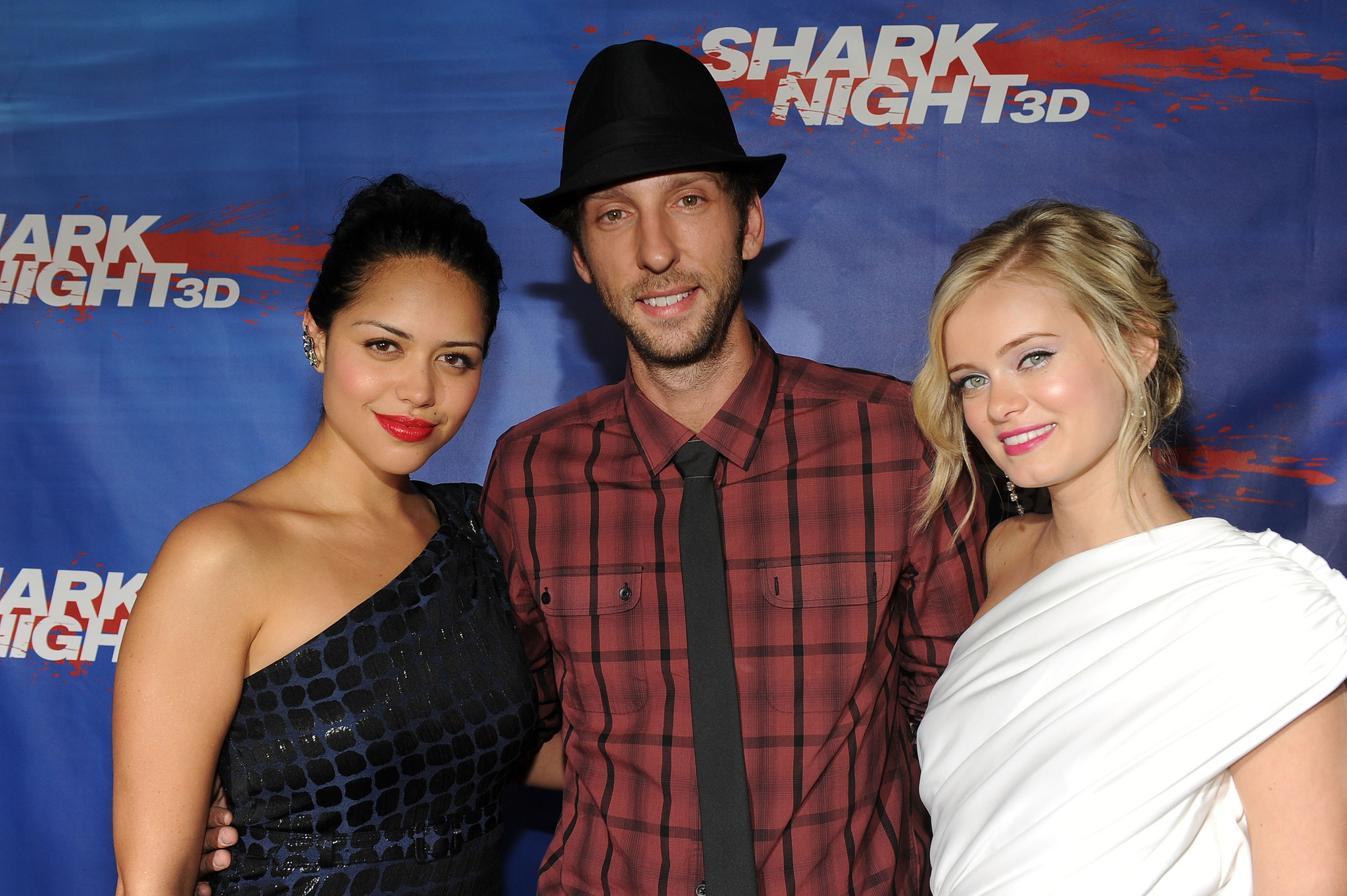 Joel David Moore, Sara Paxton and Alyssa Diaz at event of Shark Night 3D (2011)