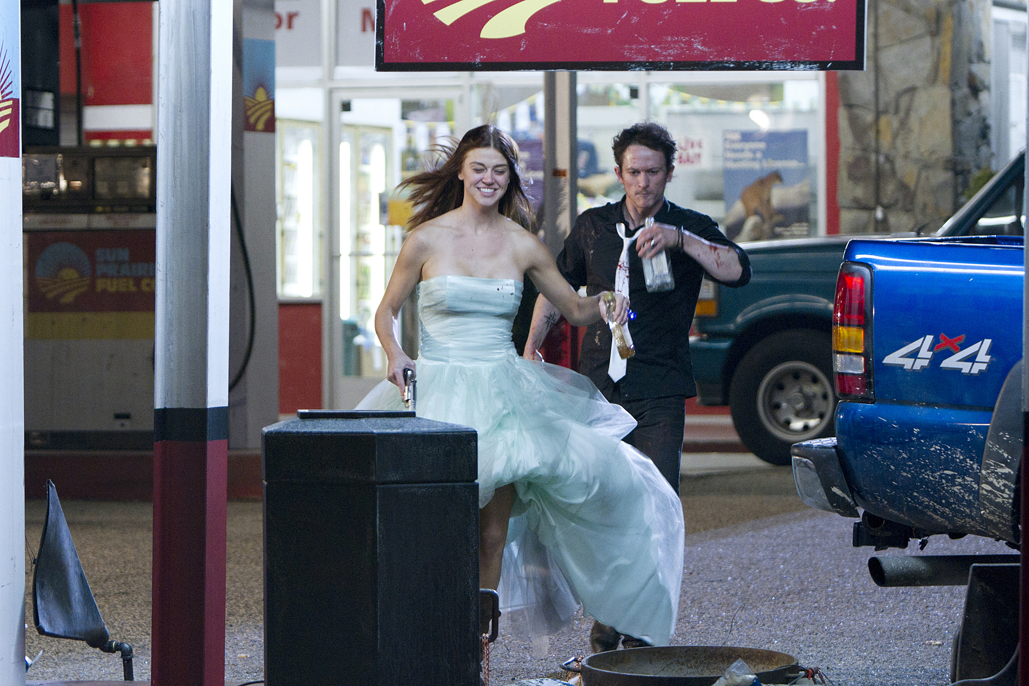 Still of Jonathan Tucker and Adrianne Palicki in Nusikalstami protai (2005)