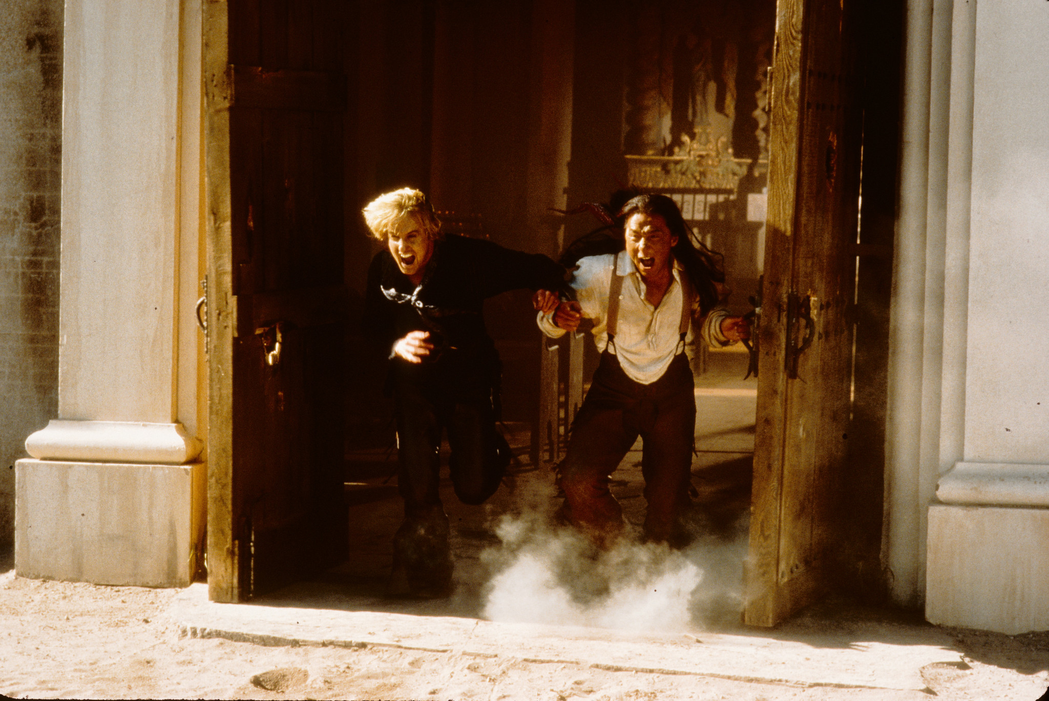 Still of Jackie Chan and Owen Wilson in Sanchajaus kaubojus (2000)