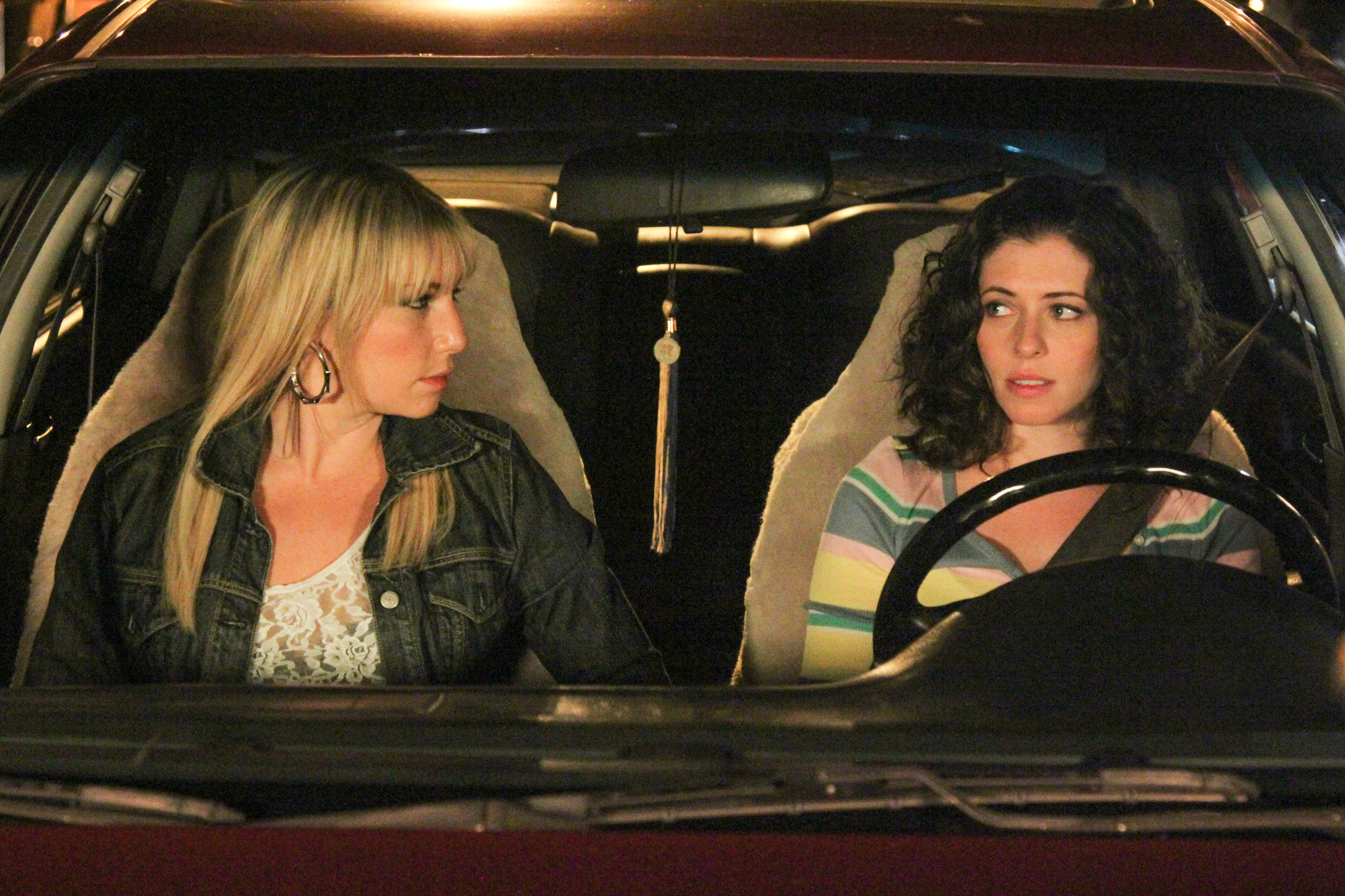 Still of Ari Graynor and Lauren Miller in For a Good Time, Call... (2012)