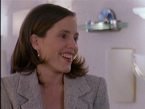 Still of Emma Caulfield in Beverli Hilsas, 90210 (1990)