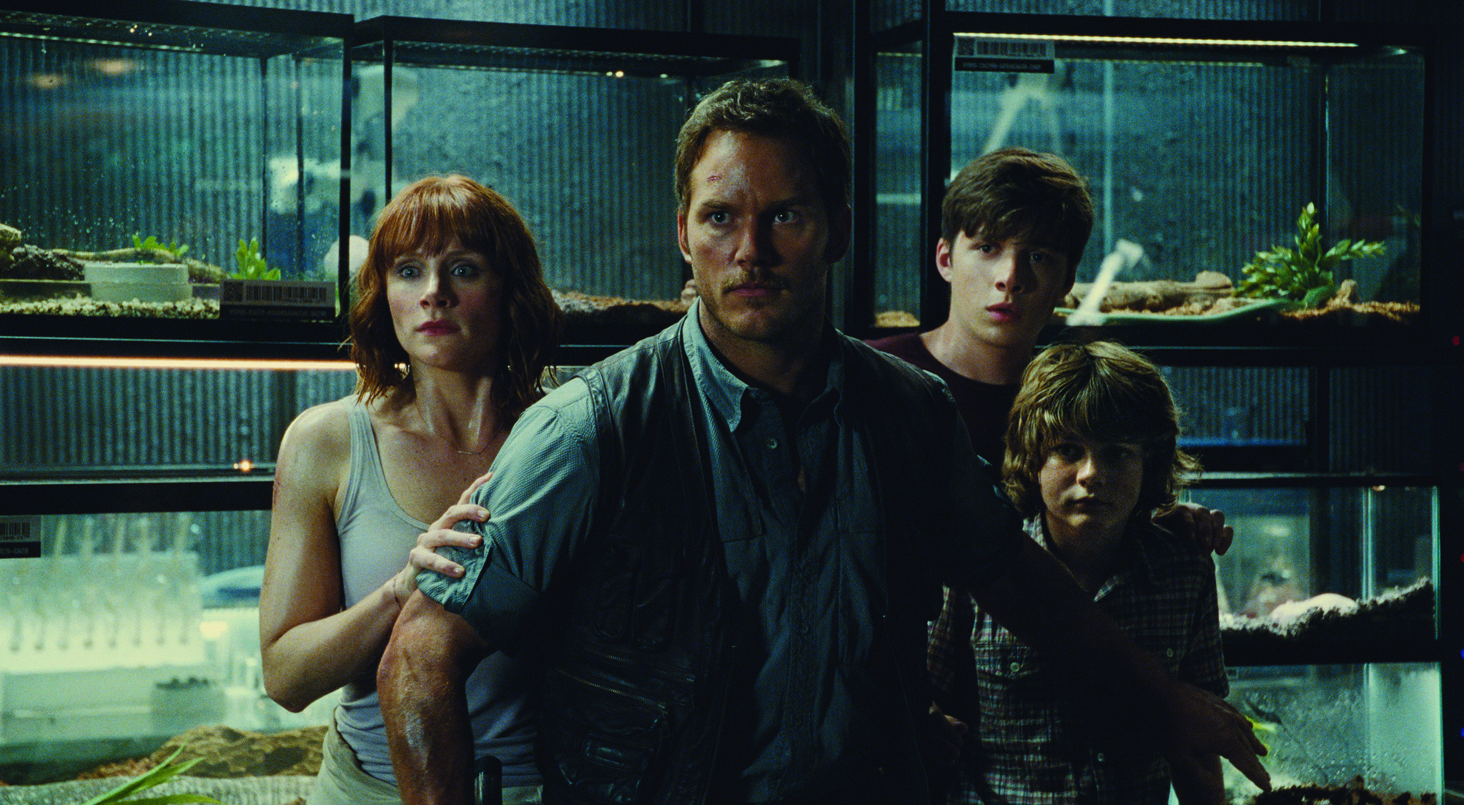 Still of Bryce Dallas Howard, Chris Pratt, Ty Simpkins and Nick Robinson in Juros periodo pasaulis (2015)