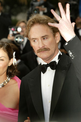 Ashley Judd and Kevin Kline at event of De-Lovely (2004)