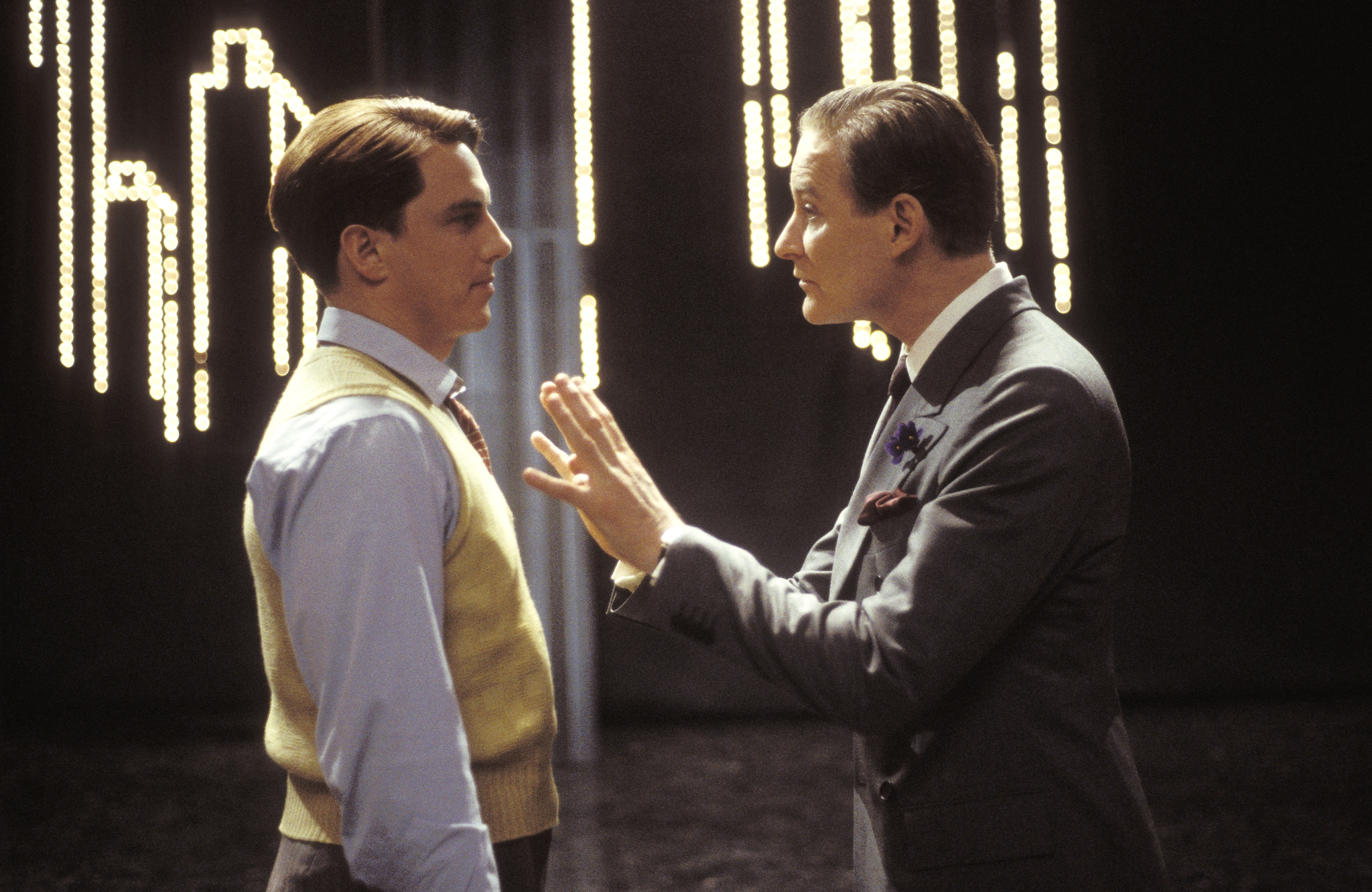 Still of Kevin Kline and John Barrowman in De-Lovely (2004)