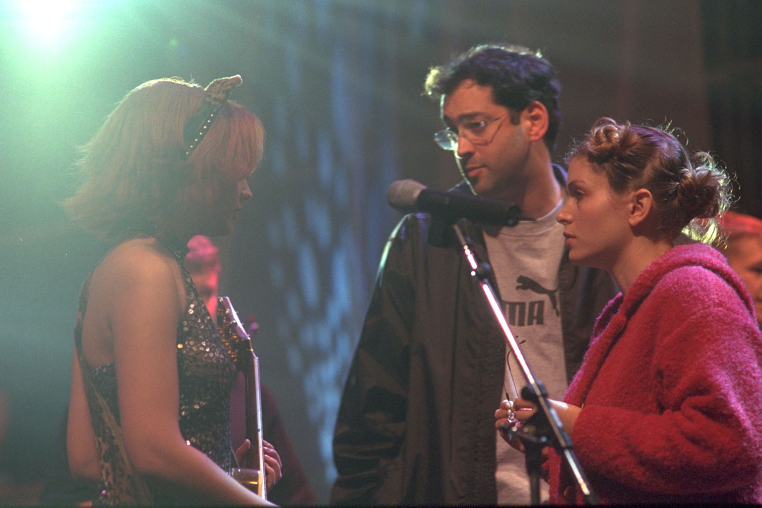 Rachael Leigh Cook, Harry Elfont and Deborah Kaplan in Josie and the Pussycats (2001)