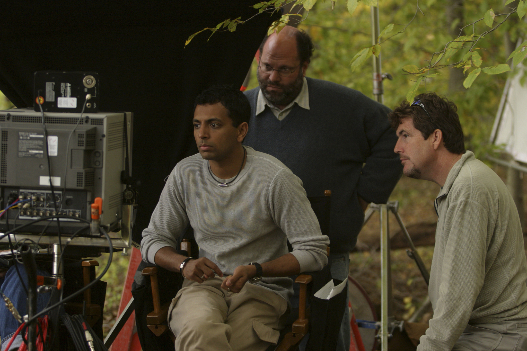 Still of Sam Mercer, Scott Rudin and M. Night Shyamalan in The Village (2004)