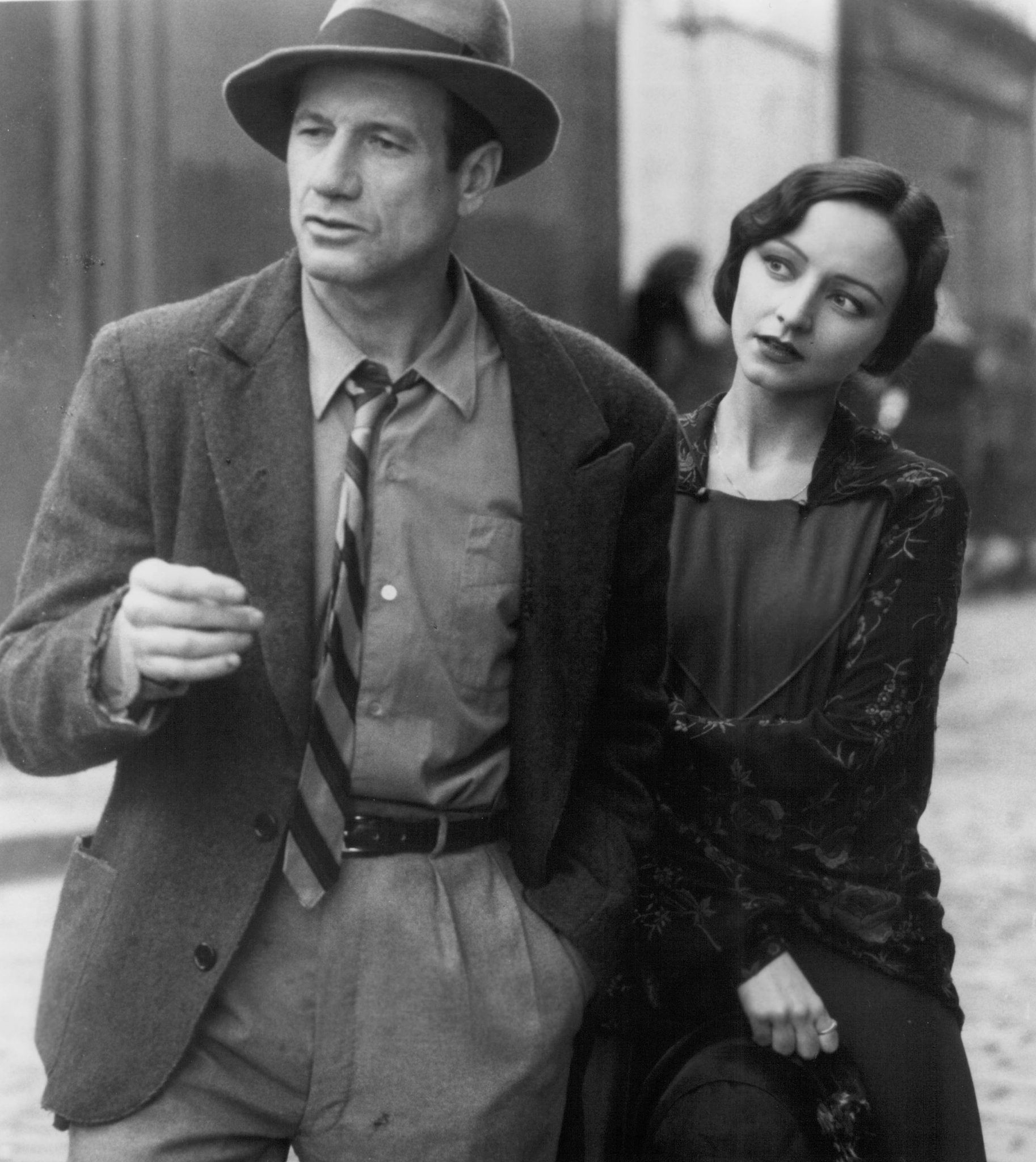 Still of Maria de Medeiros and Fred Ward in Henry & June (1990)