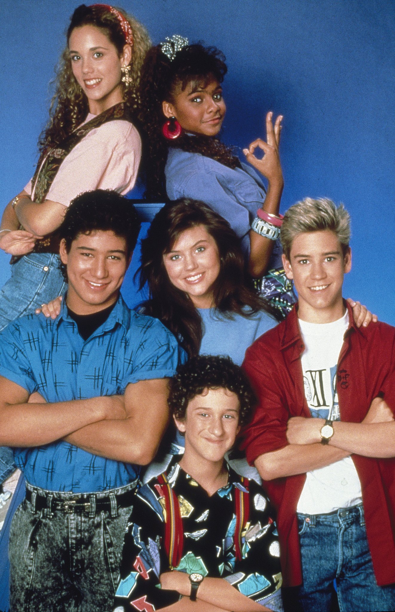 Still of Elizabeth Berkley, Mark-Paul Gosselaar, Tiffani Thiessen, Dustin Diamond, Mario Lopez and Lark Voorhies in Saved by the Bell (1989)