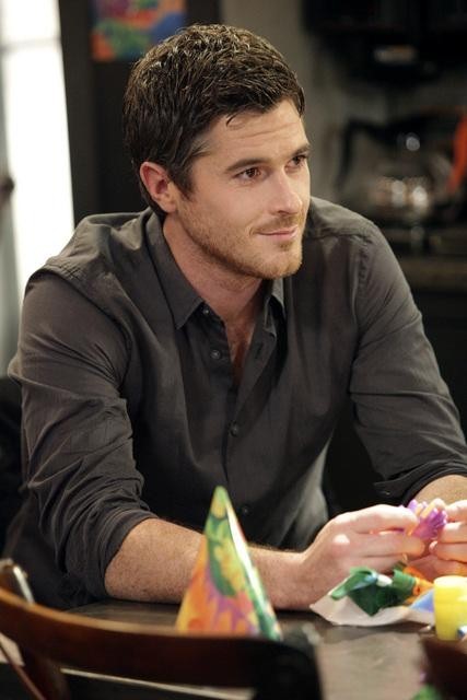 Still of Dave Annable in Brothers & Sisters (2006)