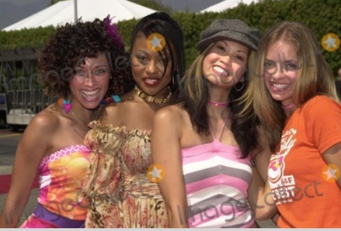 Ali Navarro with her band mates of pop band NOBODY'S ANGEL at the red carpet of Teen Choice Awards 2002