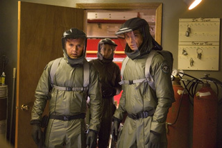 Still of Benjamin Bratt and Ricky Schroder in The Andromeda Strain (2008)