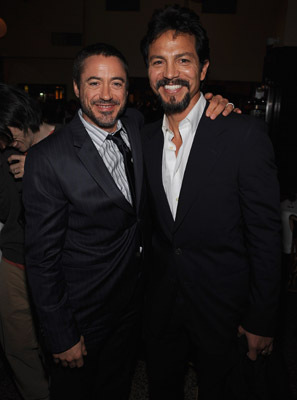 Robert Downey Jr. and Benjamin Bratt at event of Gelezinis zmogus (2008)