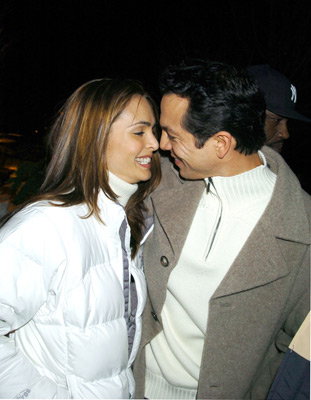 Talisa Soto and Benjamin Bratt at event of The Woodsman (2004)