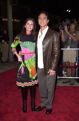 Julia Roberts and Benjamin Bratt at event of Red Planet (2000)