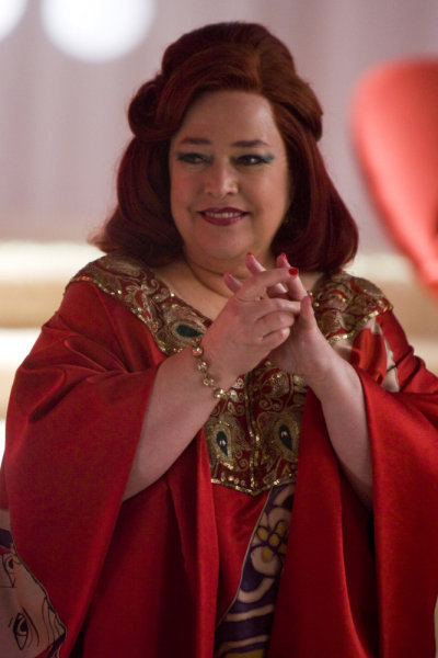 Still of Kathy Bates in Alice (2009)