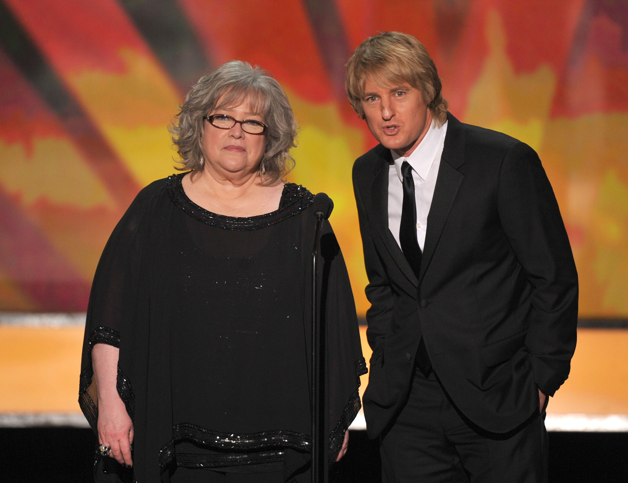 Kathy Bates and Owen Wilson