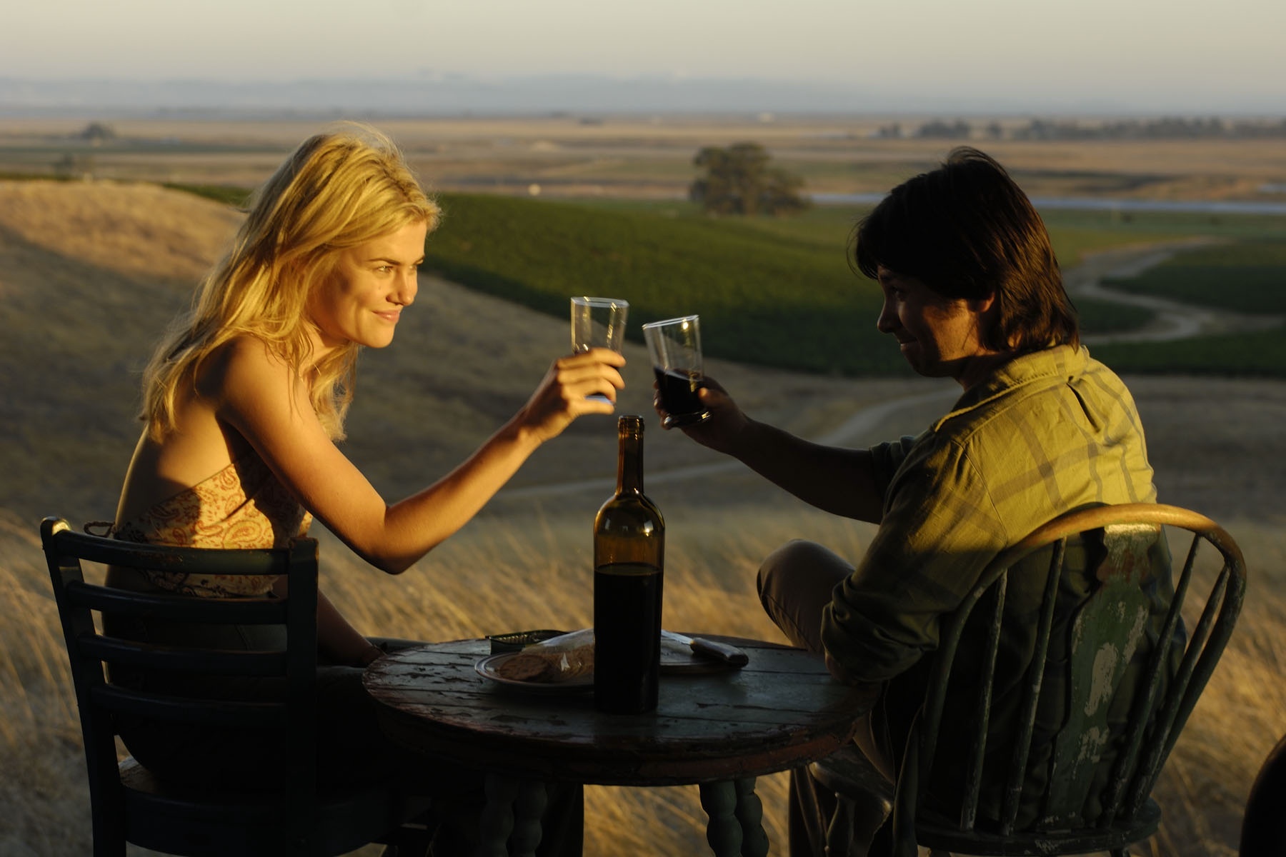 Still of Freddy Rodríguez and Rachael Taylor in Bottle Shock (2008)