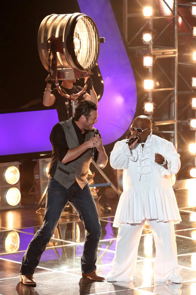 Still of CeeLo Green and Blake Shelton in The Voice (2011)