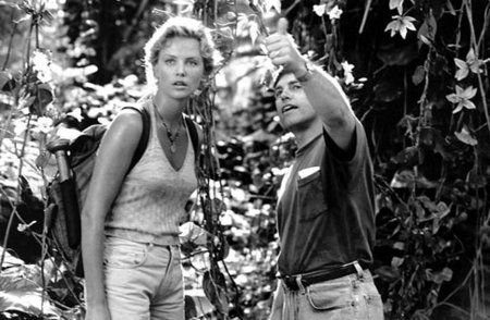 CHARLIZE THERON and Director RON UNDERWOOD on the set of MIGHTY JOE YOUNG.