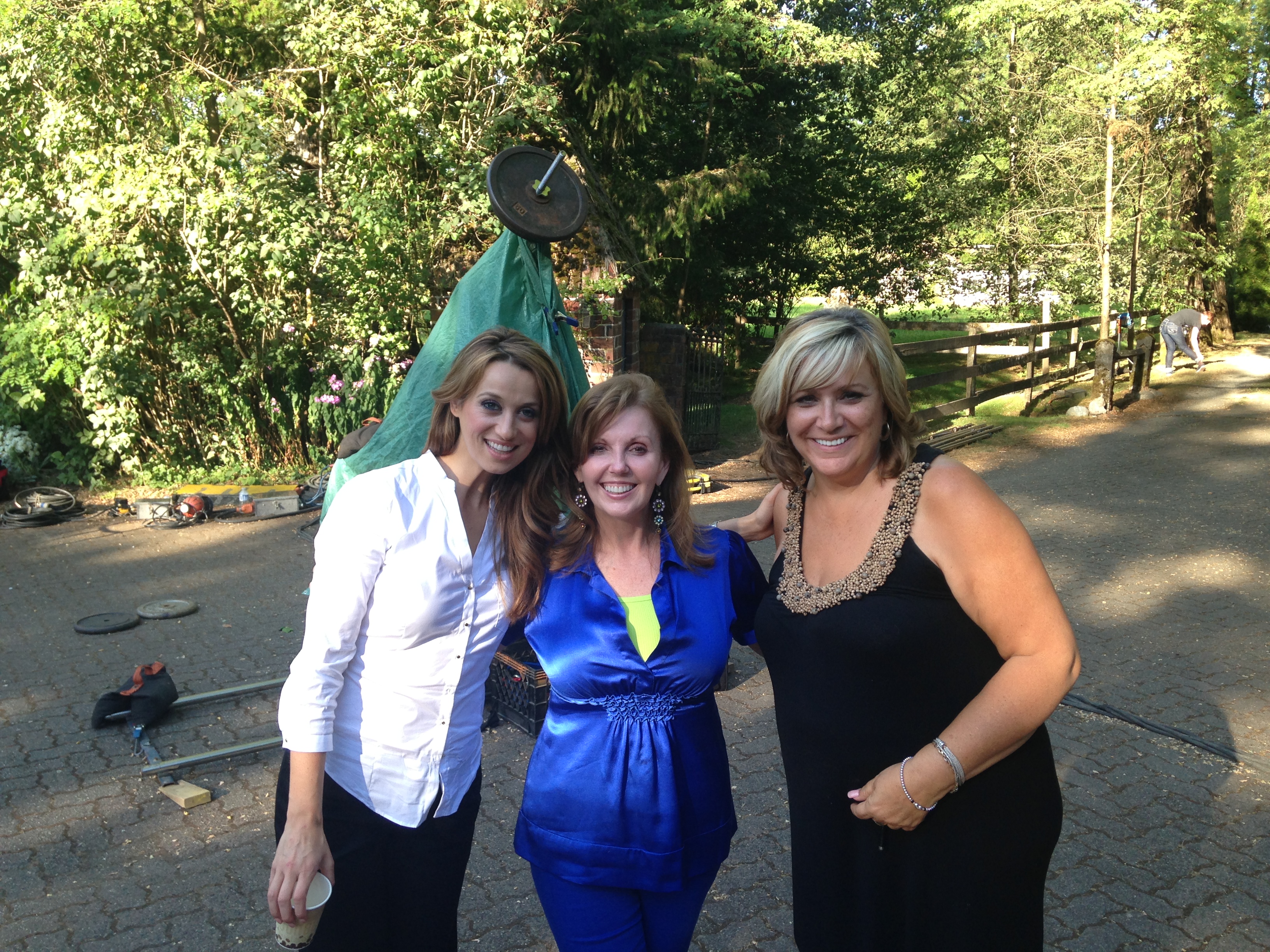 Sandra Montgomery, Lucie Guest, Ronda Rich on the set of THE TOWN THAT CAME A-COURTIN' 2013