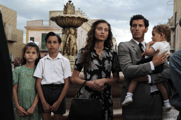 Still of Francesco Scianna and Margareth Madè in Baarìa (2009)