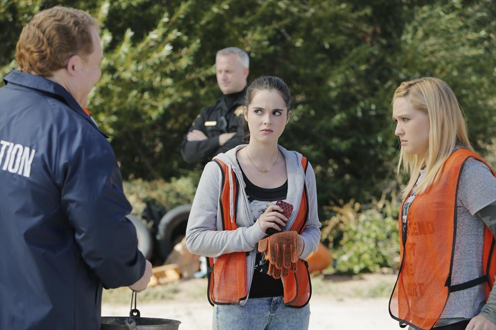 Still of Vanessa Marano, Gary Kraus and Sarah Stouffer in Switched at Birth (2011)