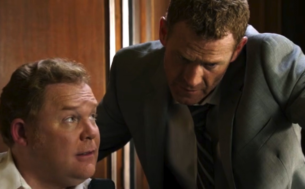 Gary, as Teddy, in scene with Max Martini on ABC's Revenge, 