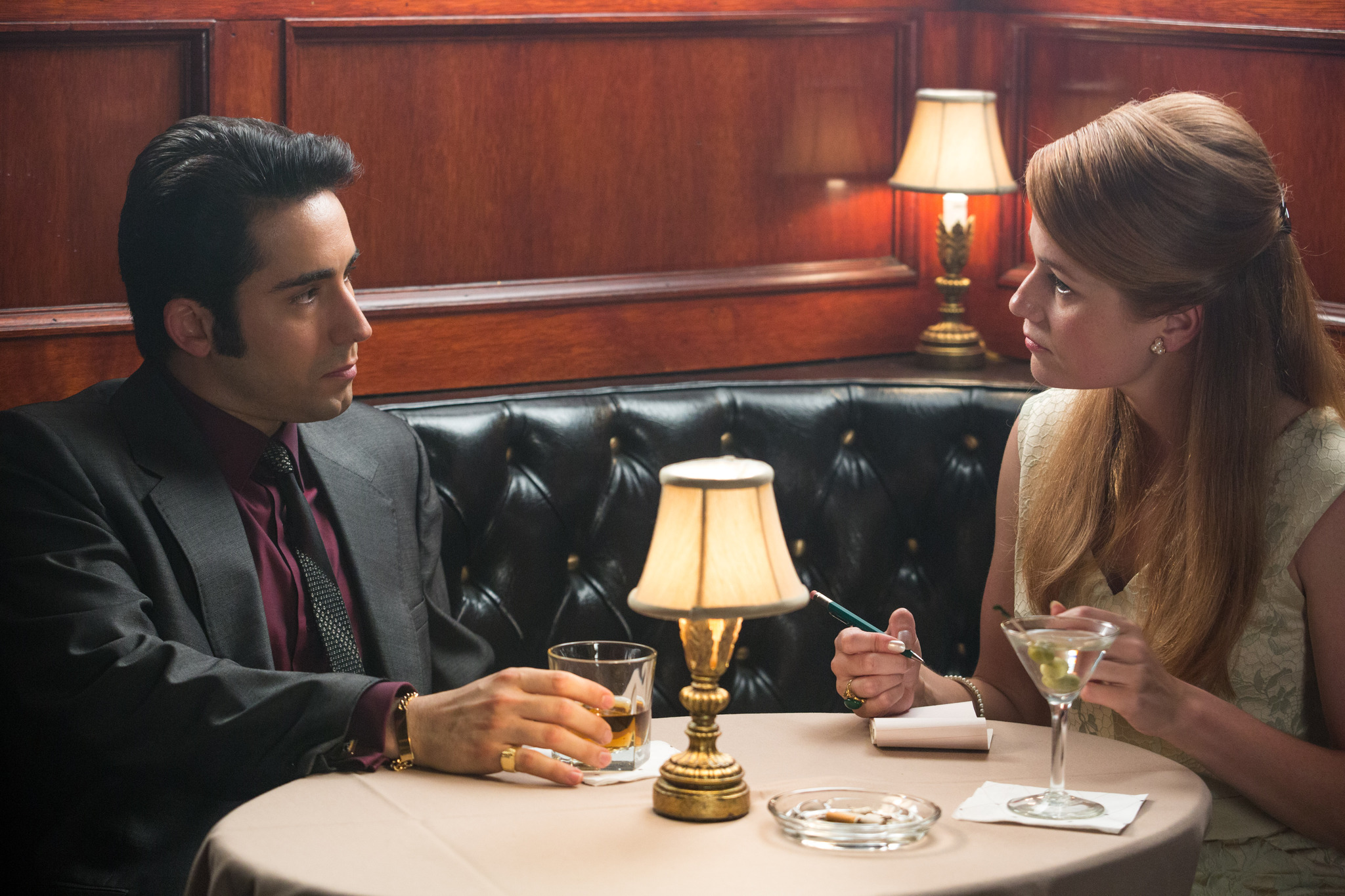 Still of John Lloyd Young and Erica Piccininni in Ketveriuke is Dzersio (2014)